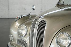 Immagine 6/50 di BMW 502 Baur (1955)
