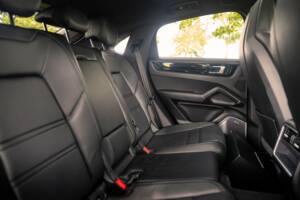Image 10/21 of Porsche Cayenne Coupé E-Hybrid (2020)