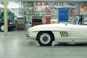 Bild 7/50 von Mercedes-Benz 300 SL Roadster (1959)