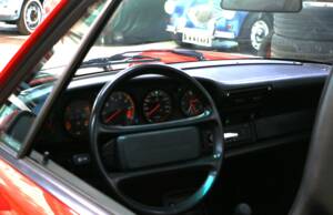 Image 21/47 of Porsche 911 Carrera 3.2 (1989)