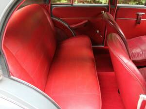 Image 14/19 of Morris Minor MM (1952)