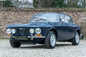 Image 1/50 of Alfa Romeo Giulia GT 1300 Junior (1971)
