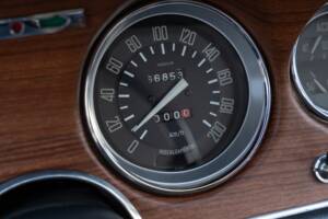 Image 71/83 of Alfa Romeo Giulia GT 1300 Junior (1968)