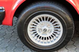 Image 63/75 de Volvo 240 (1986)