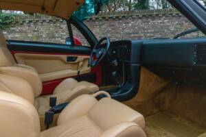 Image 21/50 of Alfa Romeo SZ (1991)