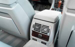 Image 37/55 of BMW 740i (1997)