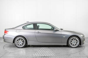 Afbeelding 10/50 van BMW 325i (2007)