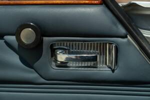 Image 44/50 de Jaguar XJ 6 4.2 (1970)