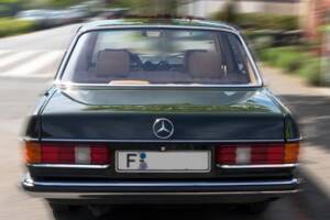 Bild 4/18 von Mercedes-Benz 200 (1983)