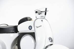 Image 26/49 of Piaggio Vespa 50 SS (1966)