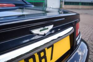 Bild 43/50 von Aston Martin DB 7 Vantage Volante (2001)
