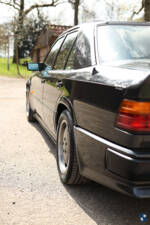 Image 79/98 of Mercedes-Benz 300 E-24 (1992)