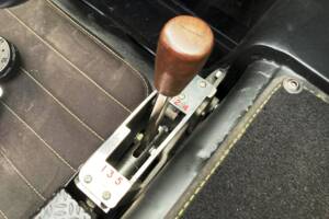 Image 21/31 of Ford GT40 (1965)