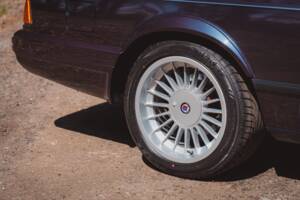 Image 13/34 of BMW 635 CSi (1989)