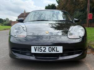 Image 8/30 of Porsche 911 Carrera 4 &quot;Millenium-Edition&quot; (2000)
