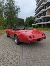 Image 11/50 of Chevrolet Corvette Stingray (1975)