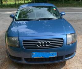 Image 3/72 of Audi TT 1.8 T (2000)