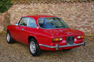 Image 24/50 of Alfa Romeo 2000 GTV (1972)