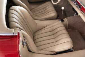 Image 36/47 de Mercedes-Benz 300 SL Roadster (1959)
