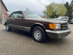 Immagine 3/18 di Mercedes-Benz 380 SEC (1983)