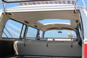 Image 12/22 of Volkswagen T2a minibus L (1970)