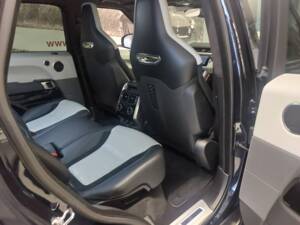 Image 13/26 of Land Rover Range Rover Sport SVR (2021)