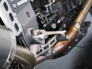 Image 24/50 of Moto Guzzi DUMMY (2005)