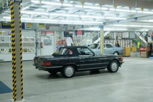 Image 15/50 de Mercedes-Benz 560 SL (1988)