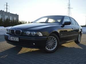 Image 3/8 de BMW 540i (2001)