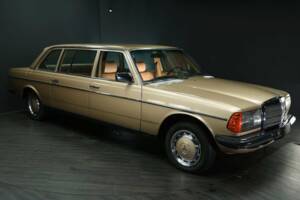 Bild 9/49 von Mercedes-Benz 250 lang (1985)