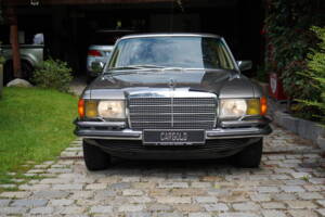 Imagen 32/37 de Mercedes-Benz 450 SEL 6,9 (1976)