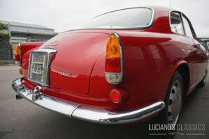 Image 28/68 of Alfa Romeo Giulietta Sprint 1300 (1965)