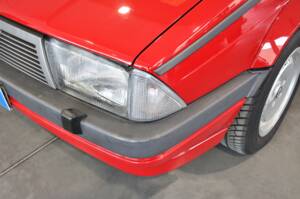 Bild 8/30 von Alfa Romeo 75 2.0 Twin Spark (1988)