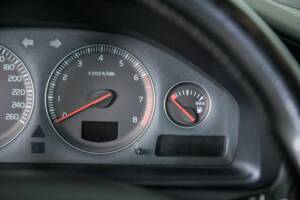 Bild 15/48 von Volvo V 70 2.4 (2006)