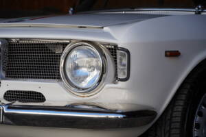 Image 15/28 de Alfa Romeo Giulia GT 1300 Junior (1970)