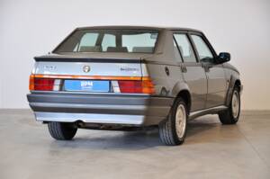 Bild 18/25 von Alfa Romeo 75 2.0 Twin Spark (1987)