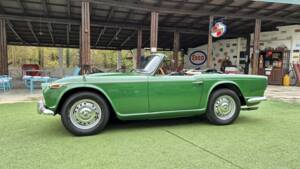 Image 4/66 of Triumph TR 4A IRS (1966)