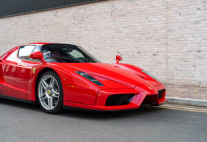 Image 9/29 of Ferrari Enzo Ferrari (2002)