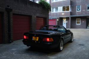 Image 76/100 of Mercedes-Benz SL 600 (1998)