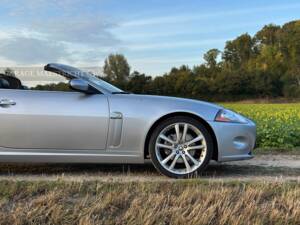 Image 18/84 de Jaguar XK 4.2 (2006)