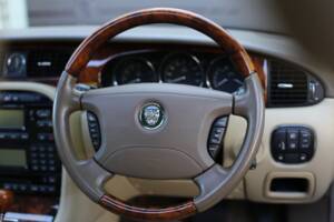 Imagen 62/77 de Jaguar XJ 8 4.2 (2005)