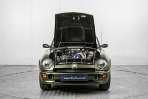 Image 37/50 of MG RV8 (1994)