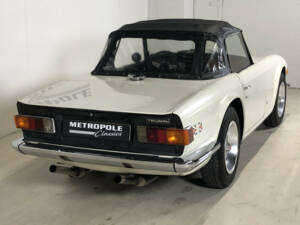 Immagine 8/23 di Triumph TR 6 PI (1974)