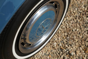 Image 29/50 of Mercedes-Benz 280 SL (1968)