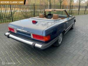 Imagen 4/12 de Mercedes-Benz 560 SL (1987)