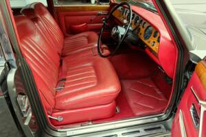 Image 27/48 of Bentley T 1 (1967)