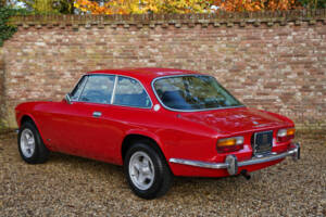 Image 2/50 of Alfa Romeo 2000 GTV (1972)