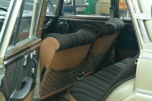 Image 21/50 of Mercedes-Benz 300 SE (1964)