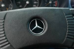 Obraz 30/43 pojazdu Mercedes-Benz 450 SLC (1972)