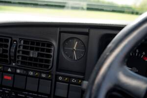 Image 49/75 of Lotus Carlton (1991)